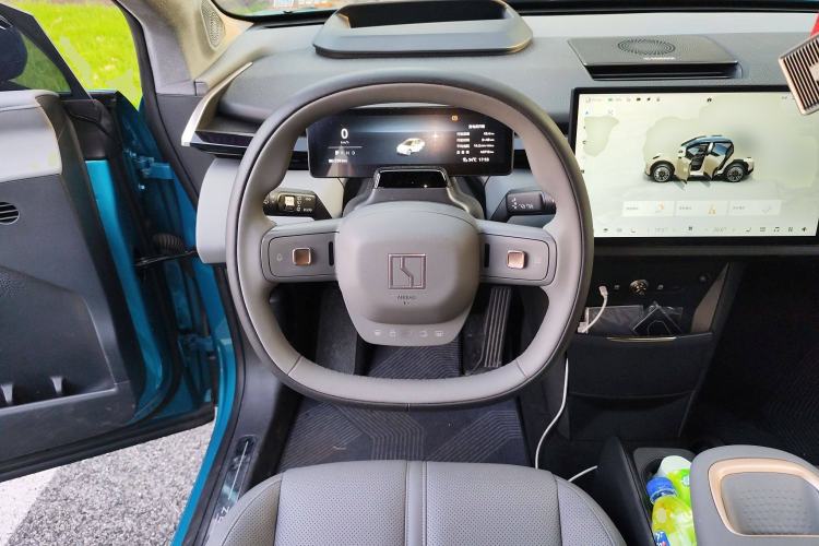 Used Zeekr X 2023 Rear-Drive YOU Edition 4 Seats Steering Wheel