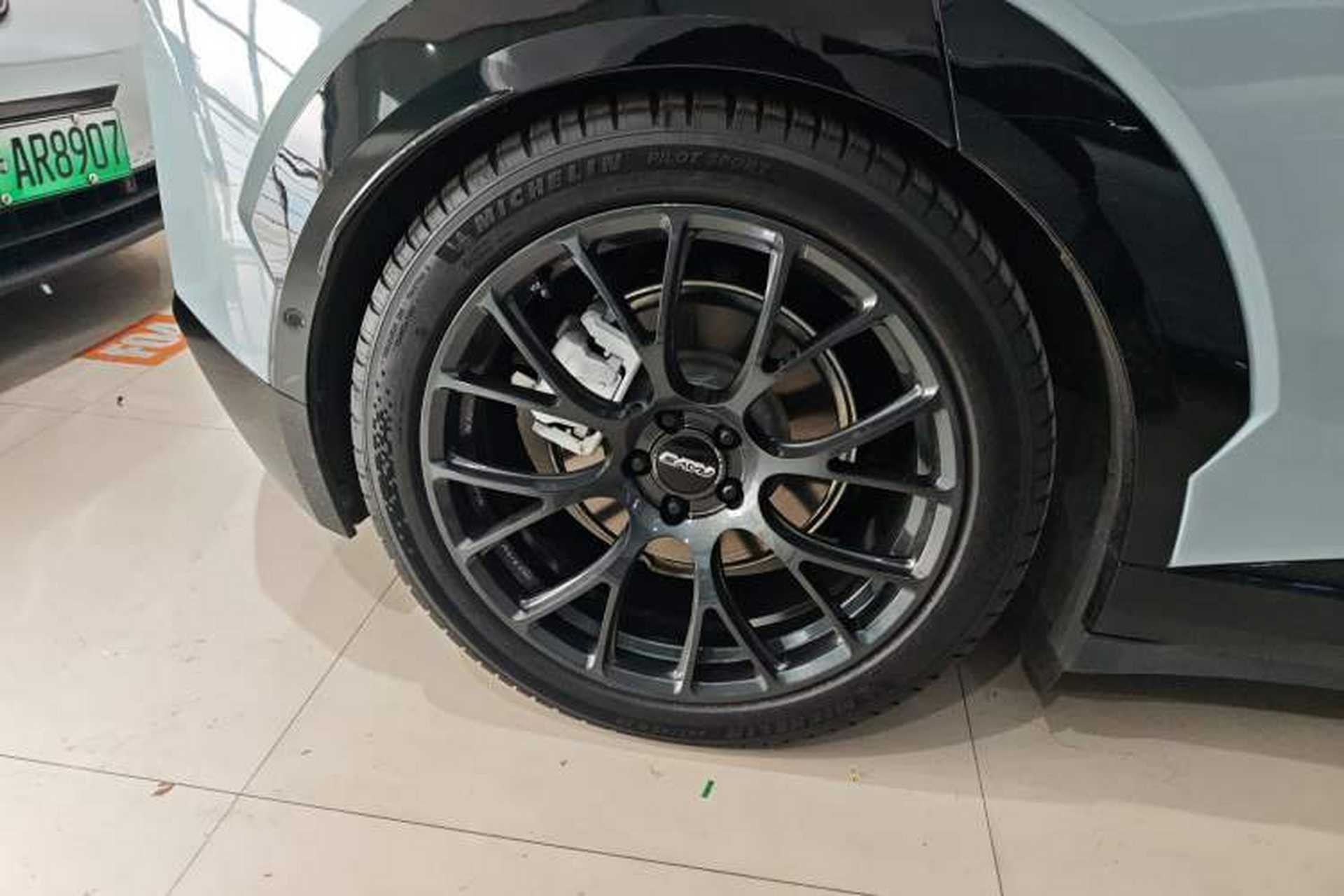 Used Zeekr X 2023 Rear-Drive YOU Edition 4 Seats Right Rear Wheel Hub
