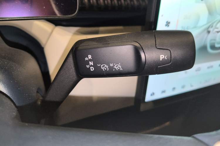 Used Zeekr X 2023 Rear-Drive YOU Edition 4 Seats Gear Lever