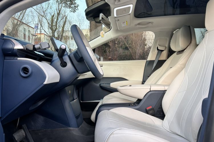 Used Zeekr X 2023 Rear-Drive YOU Edition 4 Seats Interior 1