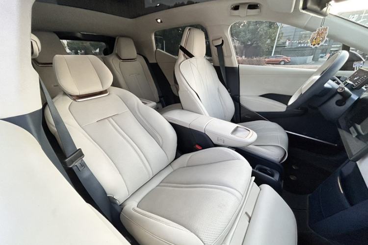 Used Zeekr X 2023 Rear-Drive YOU Edition 4 Seats Interior 3