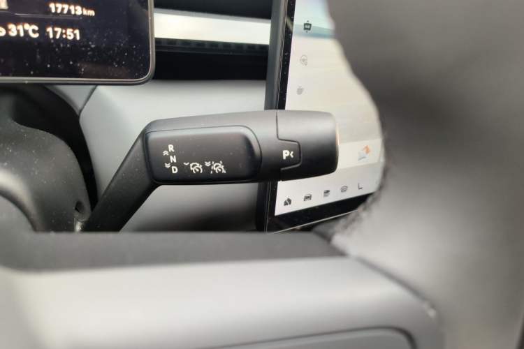 Used Zeekr X 2023 Rear-Drive YOU Edition 4 Seats Gear Lever