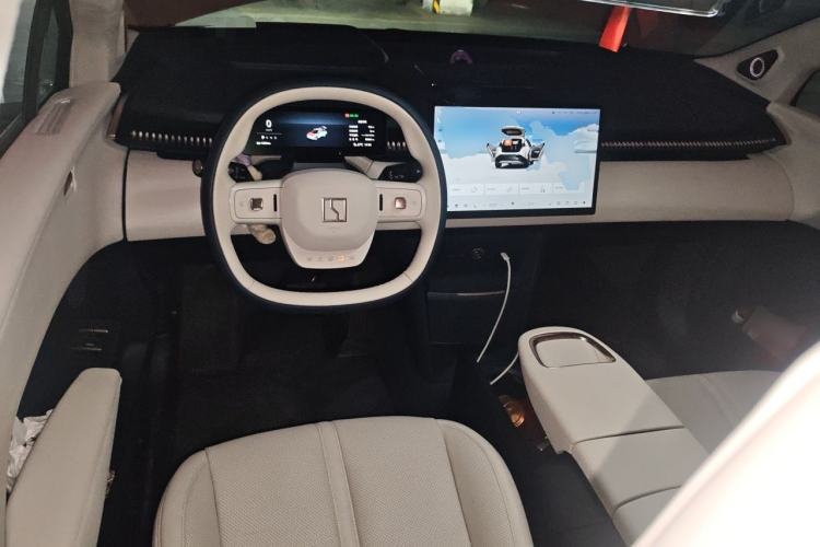 Used Zeekr X 2023 Four-Wheel Drive YOU Edition 4 Seats Steering Wheel
