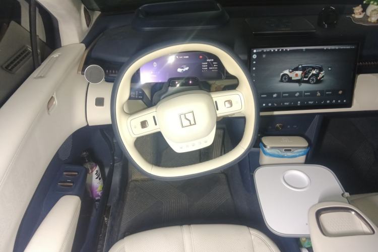 Used Zeekr X 2023 Rear-Drive YOU Edition 4 Seats Steering Wheel
