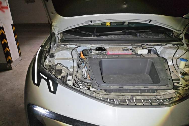 Used Zeekr X 2023 Rear-Drive YOU Edition 4 Seats Engine Bay Right