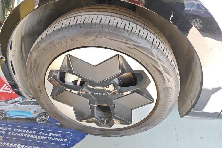 Used Zeekr X 2023 Rear-Drive YOU Edition 4 Seats Exterior 3