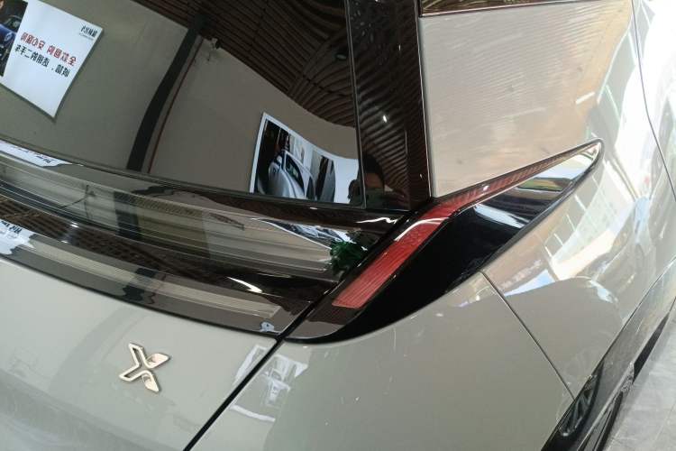 Used Zeekr X 2023 Rear-Drive YOU Edition 4 Seats Exterior 6