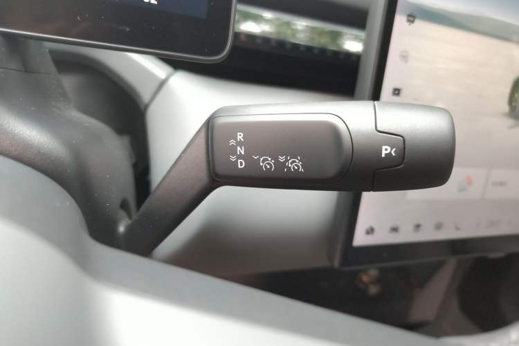 Used Zeekr X 2023 Rear-Drive YOU Edition 4 Seats Gear Lever
