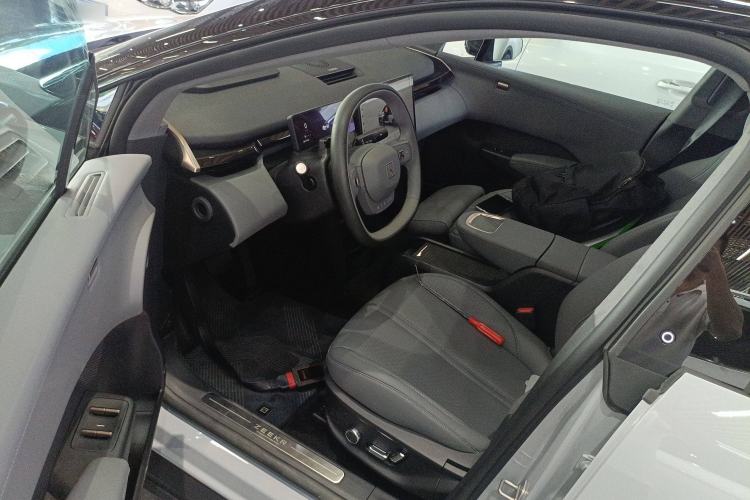 Used Zeekr X 2023 Rear-Drive YOU Edition 4 Seats Interior 3