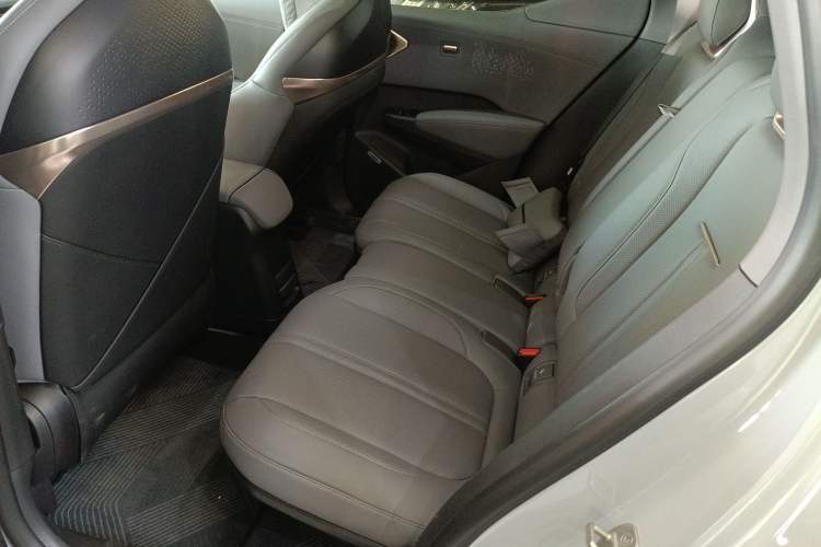 Used Zeekr X 2023 Rear-Drive YOU Edition 4 Seats Interior 4