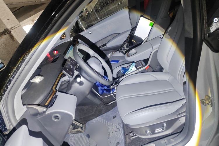 Used Zeekr X 2023 Four-Wheel-Drive YOU Edition 5 Seats Left Front Seat