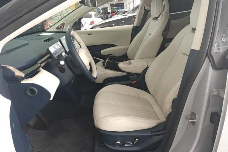 Used Zeekr X 2023 Four-Wheel-Drive YOU Edition 5 Seats Left Front Seat