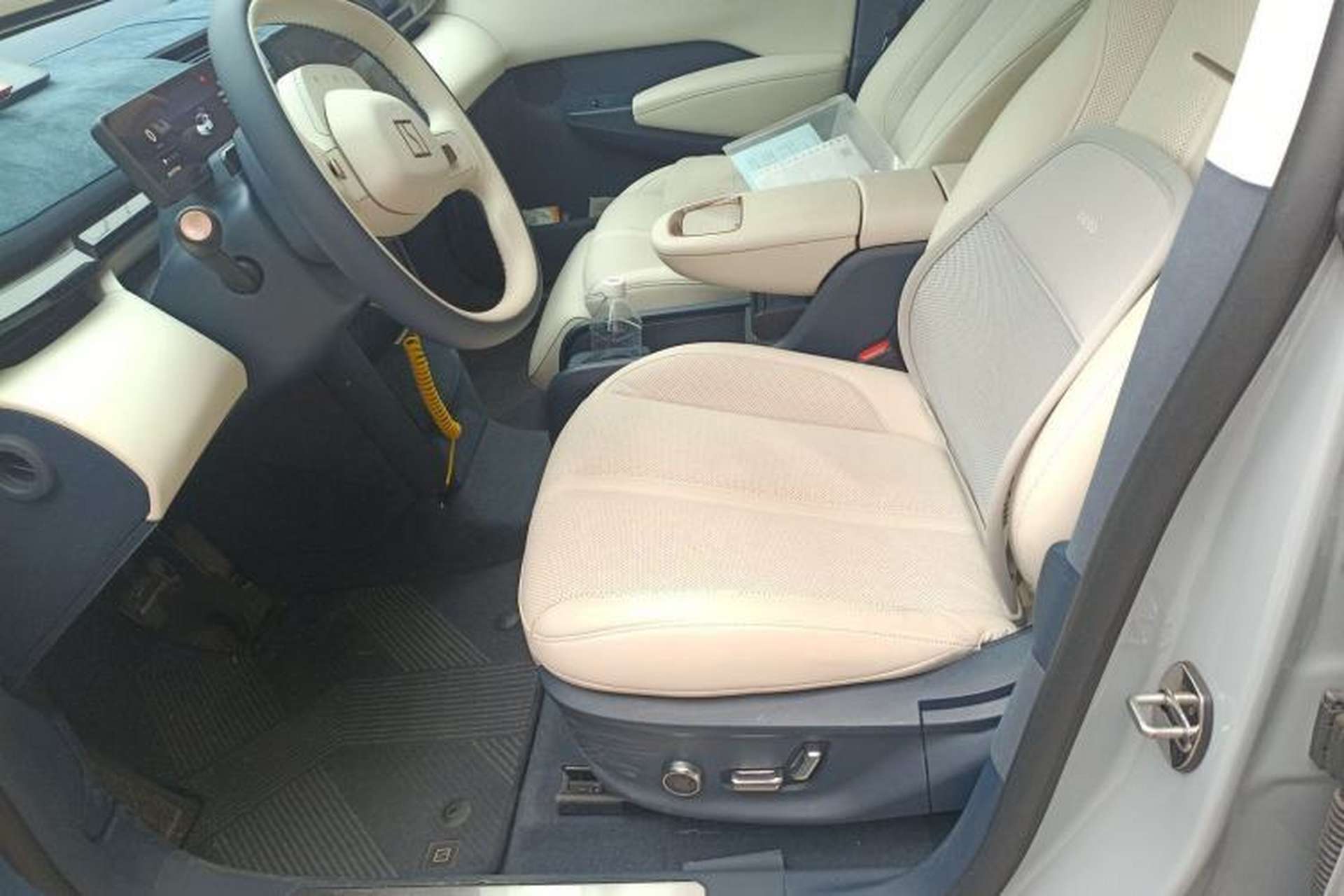 Used Zeekr X 2023 Rear-Drive YOU Edition 4 Seats Left Front Seat