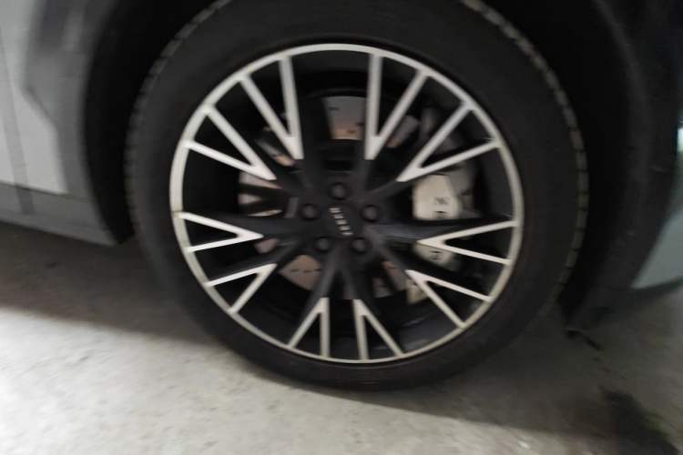 Used Zeekr X 2023 Rear-Drive YOU Edition 4 Seats Right Front Wheel Hub
