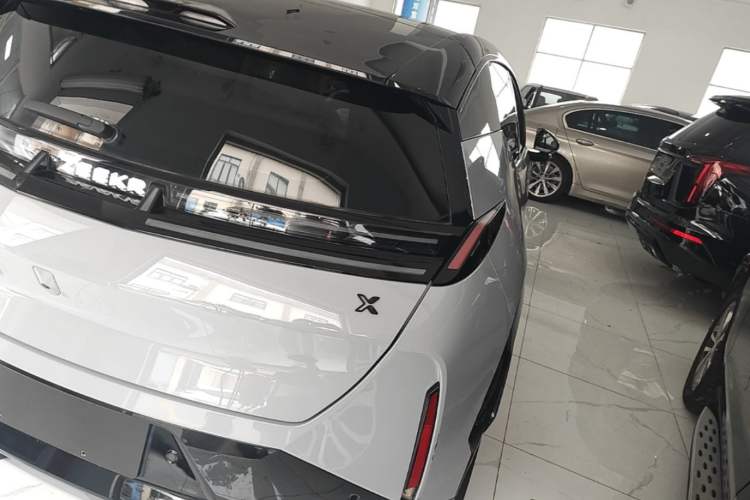 Used Zeekr X 2023 Four-Wheel-Drive YOU Edition 5 Seats Right Rear Taillight