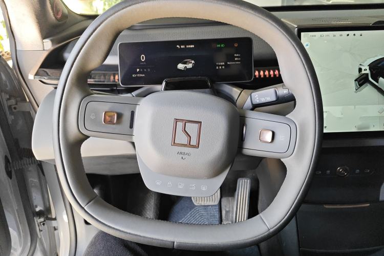 Used Zeekr X 2023 Rear-Drive YOU Edition 4 Seats Steering Wheel
