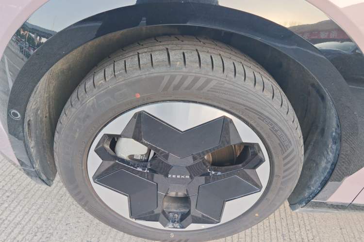 Used Zeekr X 2023 Four-Wheel-Drive YOU Edition 5 Seats Exterior 4