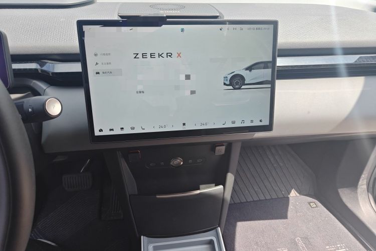Used Zeekr X 2023 Four-Wheel-Drive YOU Edition 5 Seats Audio And AC Panel