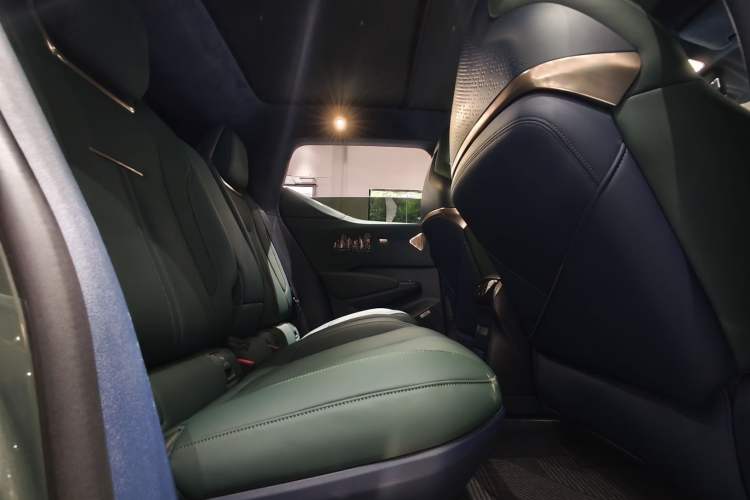Used Zeekr X 2023 Rear-Drive YOU Edition 4 Seats Interior 2