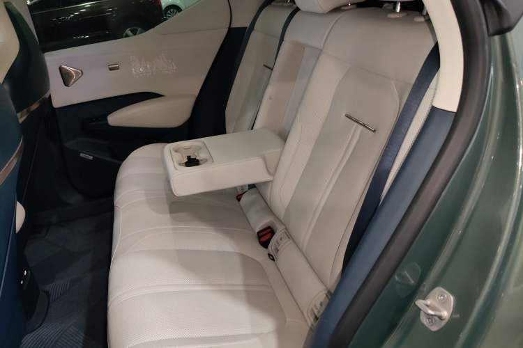 Used Zeekr X 2023 Four-Wheel-Drive YOU Edition 5 Seats Interior 4