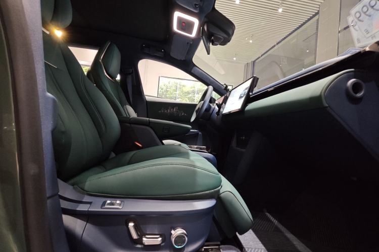 Used Zeekr X 2023 Rear-Drive YOU Edition 4 Seats Interior 4