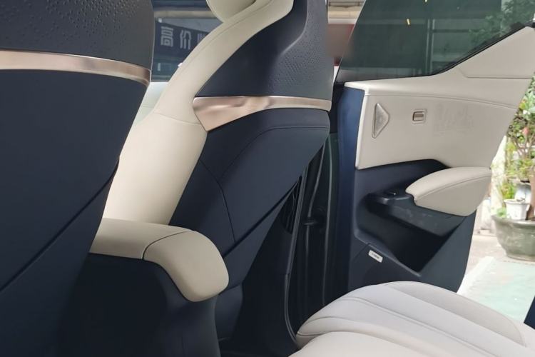 Used Zeekr X 2023 Rear-Drive YOU Edition 4 Seats Interior 5