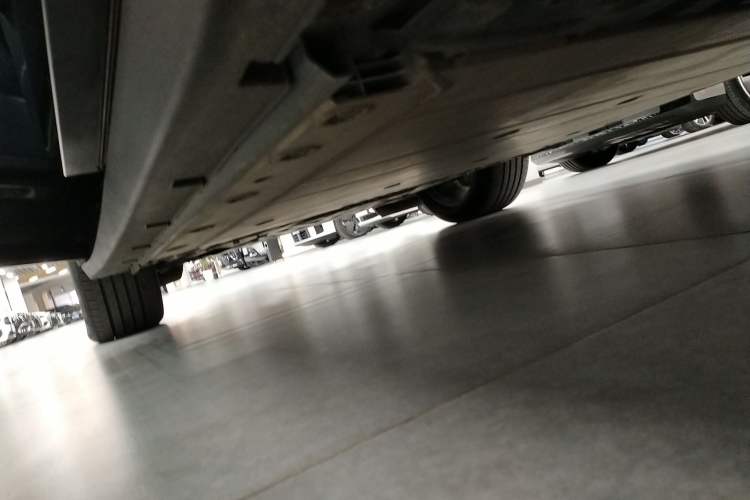 Used Zeekr X 2023 Four-Wheel Drive YOU Edition 4 Seats Left Side Sill