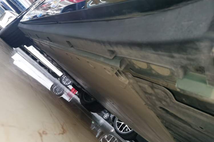 Used Zeekr X 2023 Rear-Drive YOU Edition 4 Seats Left Side Sill