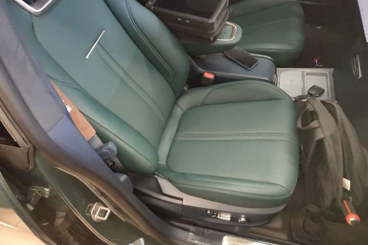 Used Zeekr X 2023 Four-Wheel-Drive YOU Edition 5 Seats Right Front Seat