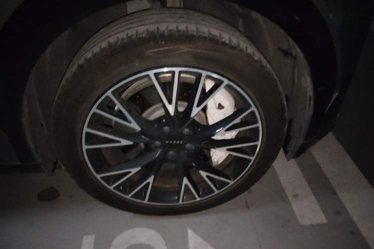 Used Zeekr X 2023 Rear-Drive YOU Edition 4 Seats Right Front Wheel Hub