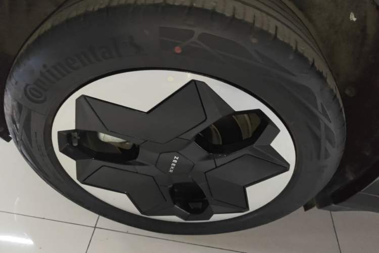 Used Zeekr X 2023 Rear-Drive ME Version 5 Seats Right Rear Wheel Hub