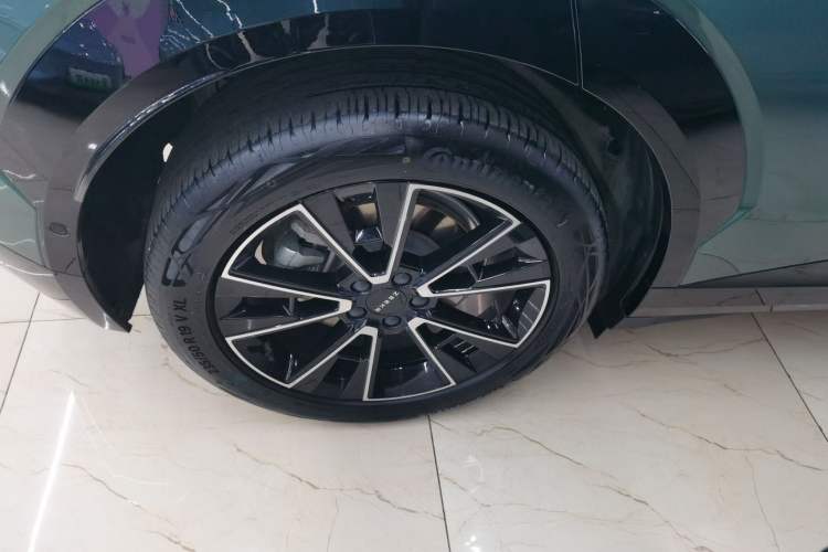 Used Zeekr X 2023 Rear-Drive YOU Edition 4 Seats Right Rear Wheel Hub