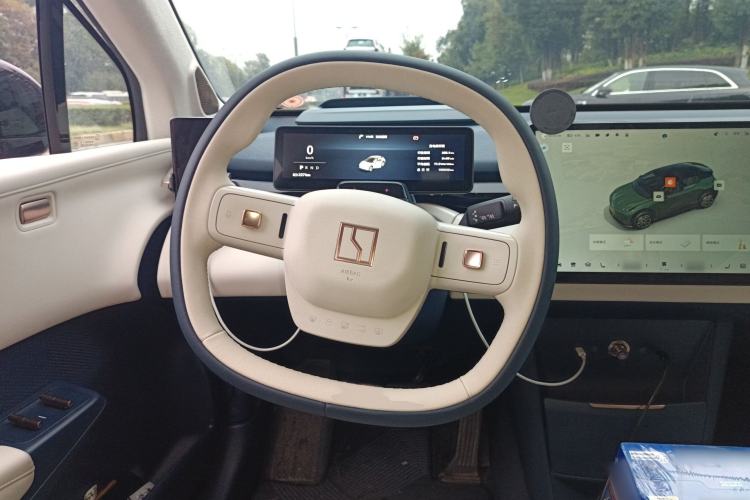 Used Zeekr X 2023 Rear-Drive YOU Edition 4 Seats Steering Wheel