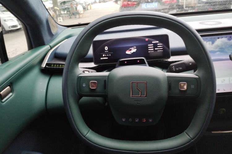 Used Zeekr X 2023 Four-Wheel Drive YOU Edition 4 Seats Steering Wheel