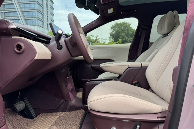 Used Zeekr X 2023 Rear-Drive YOU Edition 4 Seats Interior 2