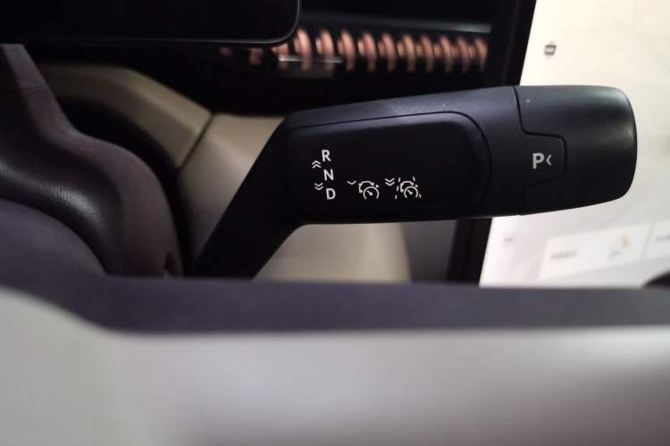 Used Zeekr X 2023 Rear-Drive YOU Edition 4 Seats Gear Lever