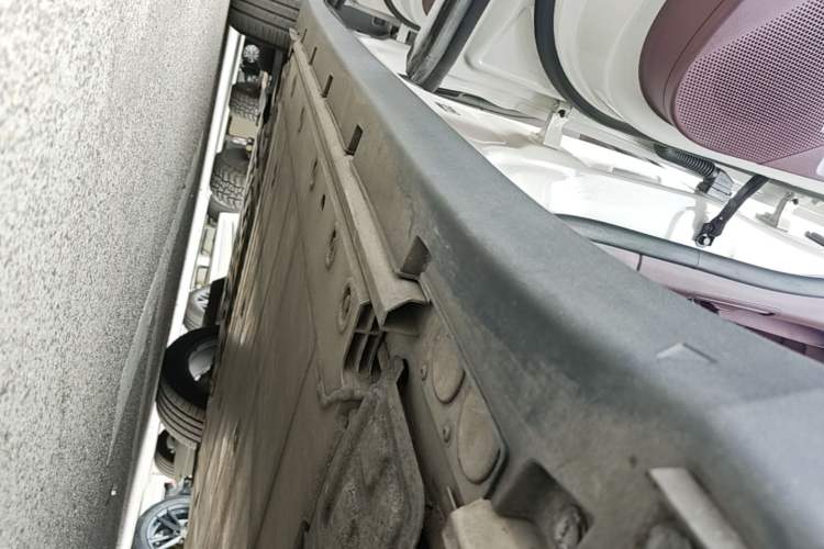 Used Zeekr X 2023 Rear-Drive YOU Edition 4 Seats Left Side Sill