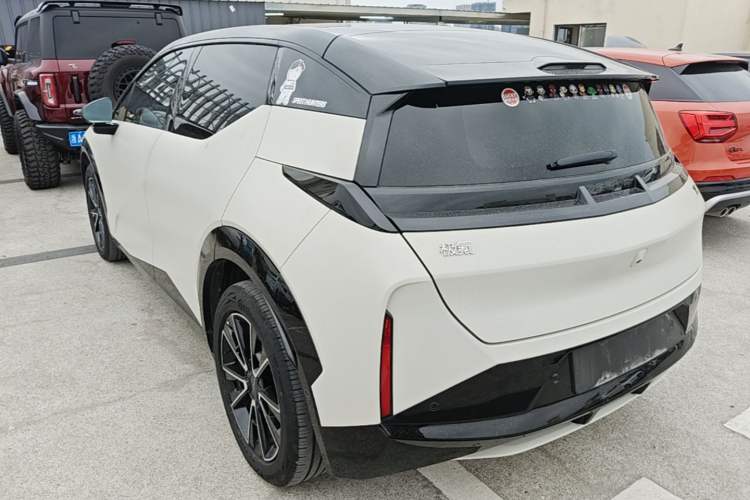 Used Zeekr X 2023 Rear-Drive YOU Edition 4 Seats Rear Left 45 Deg