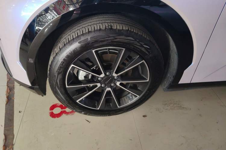 Used Zeekr X 2023 Rear-Drive ME Version 5 Seats Left Front Wheel Hub