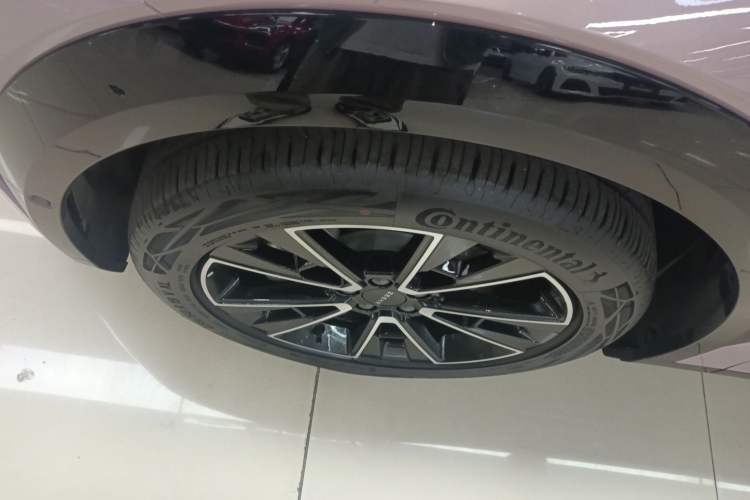 Used Zeekr X 2023 Rear-Drive YOU Edition 4 Seats Left Front Wheel Hub
