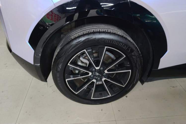 Used Zeekr X 2023 Rear-Drive ME Version 5 Seats Right Rear Wheel Hub