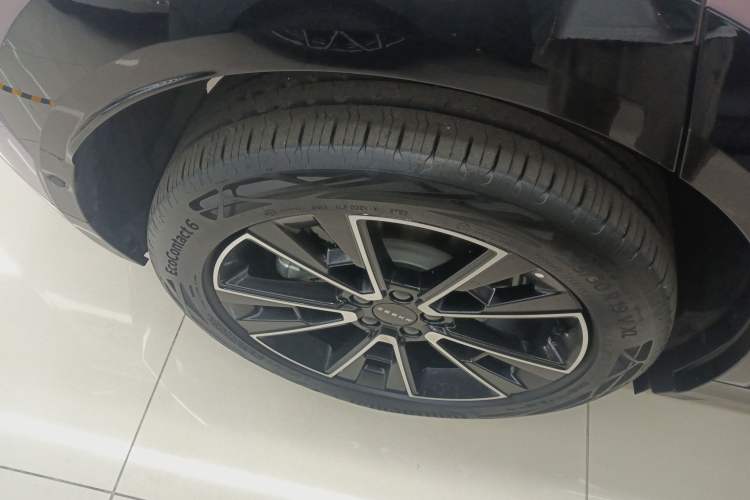 Used Zeekr X 2023 Rear-Drive YOU Edition 4 Seats Right Rear Wheel Hub