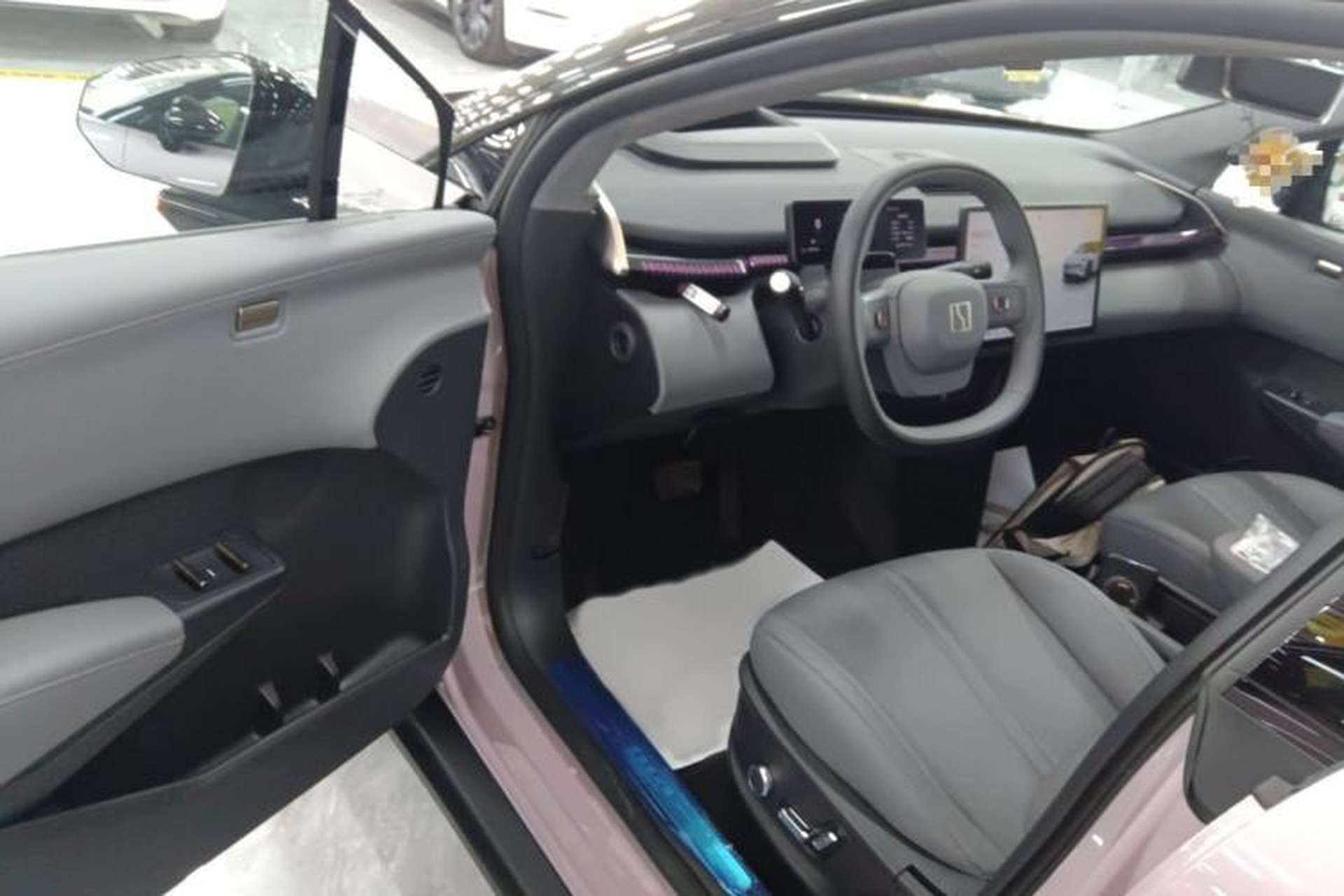 Used Zeekr X 2023 Rear-Drive ME Version 5 Seats Interior 3