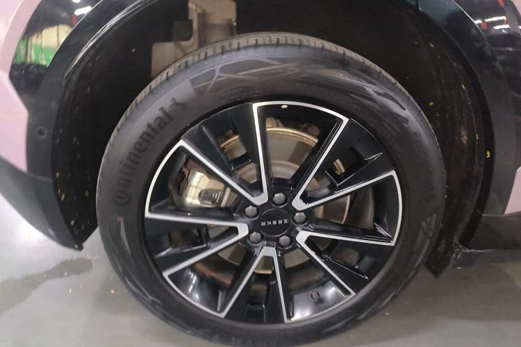 Used Zeekr X 2023 Rear-Drive YOU Edition 4 Seats Right Rear Wheel Hub