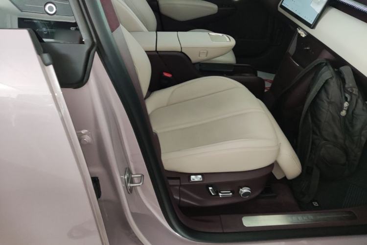 Used Zeekr X 2023 Four-Wheel Drive YOU Edition 4 Seats Right Front Seat