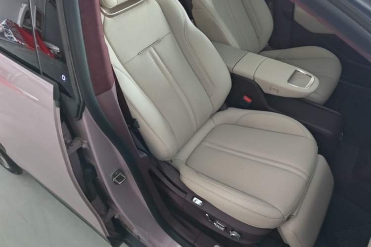 Used Zeekr X 2023 Four-Wheel Drive YOU Edition 4 Seats Right Front Seat