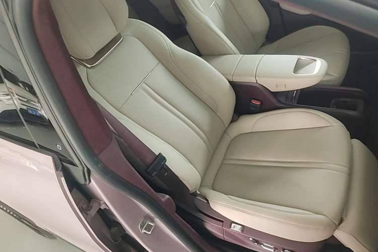 Used Zeekr X 2023 Rear-Drive YOU Edition 4 Seats Right Front Seat