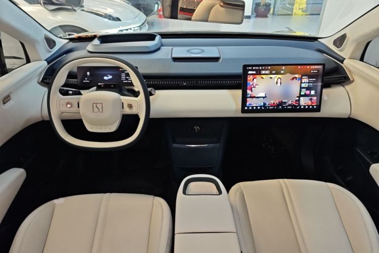 Used Zeekr X 2023 Four-Wheel Drive YOU Edition 4 Seats Center Console
