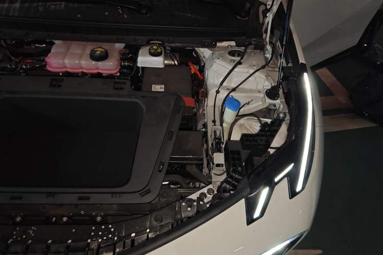 Used Zeekr X 2023 Rear-Drive YOU Edition 4 Seats Engine Bay Left