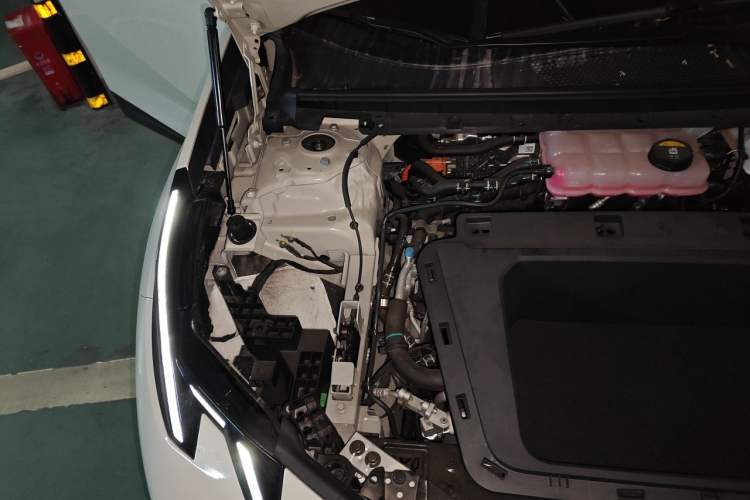 Used Zeekr X 2023 Rear-Drive YOU Edition 4 Seats Engine Bay Right